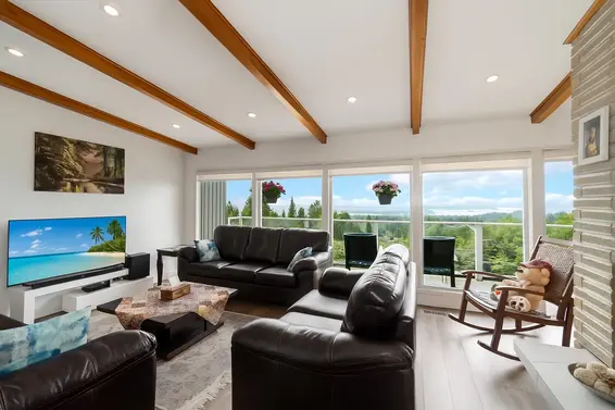 637 Alpine Court, North Vancouver For Sale - image 6
