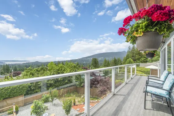 637 Alpine Court, North Vancouver For Sale - image 9