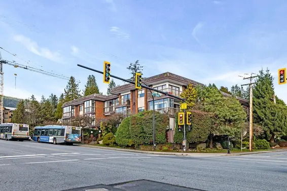 301 2710 Lonsdale Avenue, North Vancouver For Sale - image 24