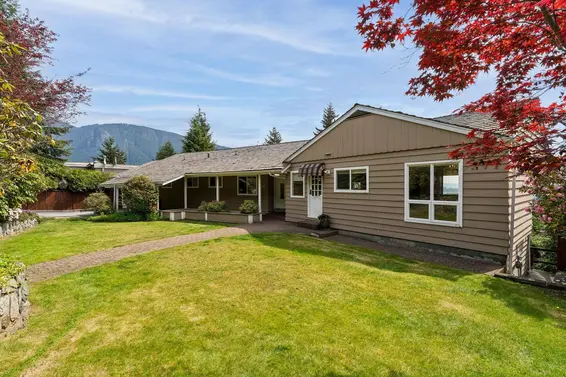 606 Hawstead Place, West Vancouver For Sale - image 1