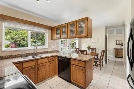 606 Hawstead Place, West Vancouver For Sale - image 13