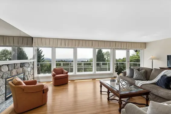 606 Hawstead Place, West Vancouver For Sale - image 3