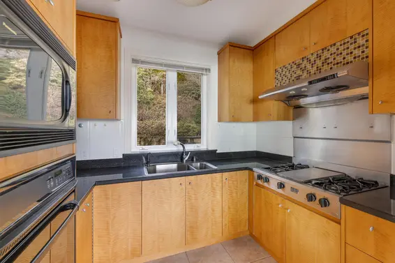 1629 Langton Place, West Vancouver For Sale - image 9