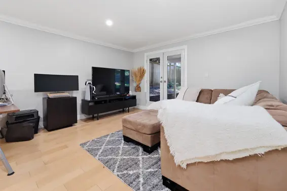 4535 Raeburn Street, North Vancouver For Sale - image 32