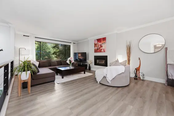 4535 Raeburn Street, North Vancouver For Sale - image 6