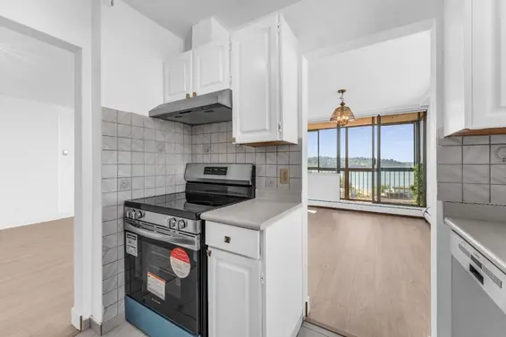 1102 555 13th Street, West Vancouver For Sale - image 8