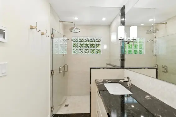 2059 Cliffwood Road, North Vancouver For Sale - image 18