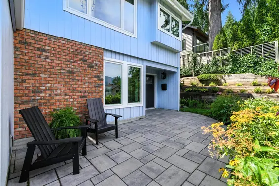 2059 Cliffwood Road, North Vancouver For Sale - image 2