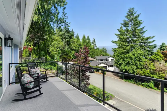 2059 Cliffwood Road, North Vancouver For Sale - image 7