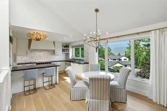2059 Cliffwood Road, North Vancouver For Sale - image 9