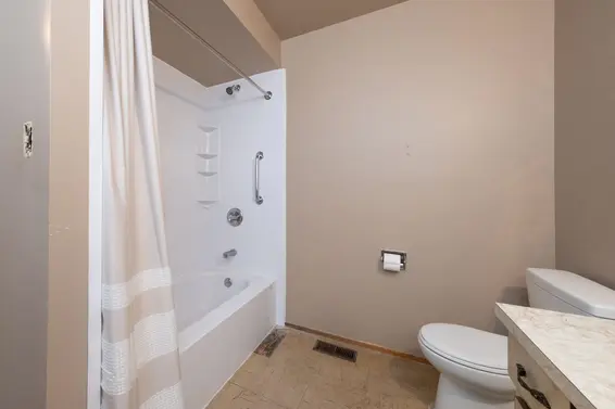1122 Premier Street, North Vancouver For Sale - image 10