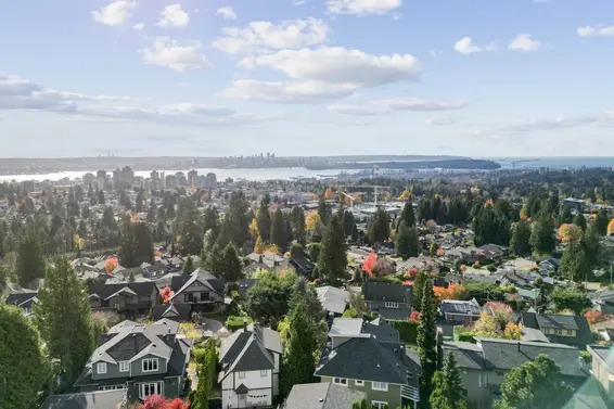 404 Somerset Street, North Vancouver For Sale - image 1