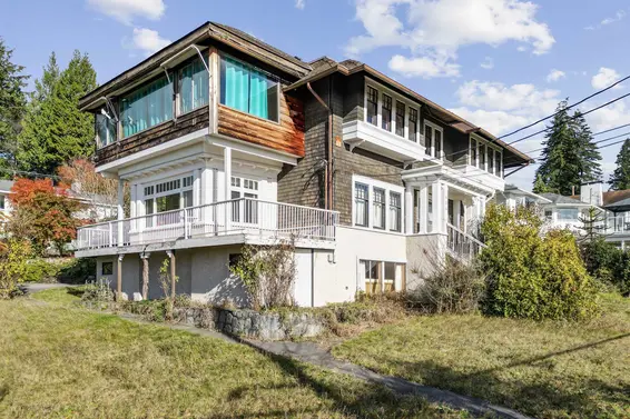 404 Somerset Street, North Vancouver For Sale - image 3