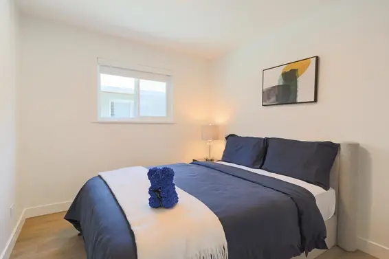 1685 Bowser Avenue, North Vancouver For Sale - image 32