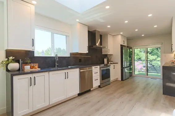 1685 Bowser Avenue, North Vancouver For Sale - image 35