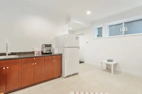 2459 Mathers Avenue, West Vancouver For Sale - image 37