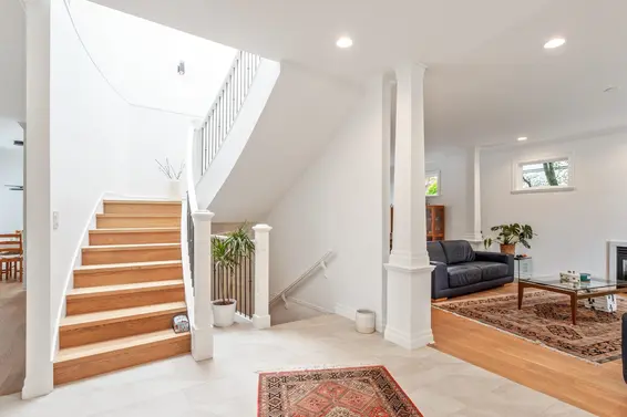 2459 Mathers Avenue, West Vancouver For Sale - image 4