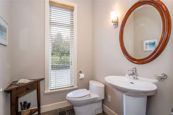 4365 Lions Avenue, North Vancouver For Sale - image 11