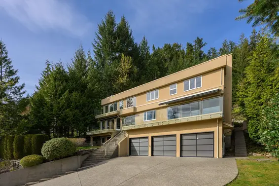 4827 Northwood Place, West Vancouver For Sale - image 2