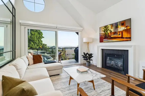 331 East 8th Street, North Vancouver