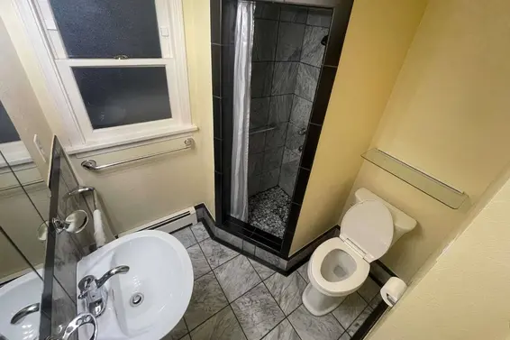 5692 Marine Drive, West Vancouver For Sale - image 14