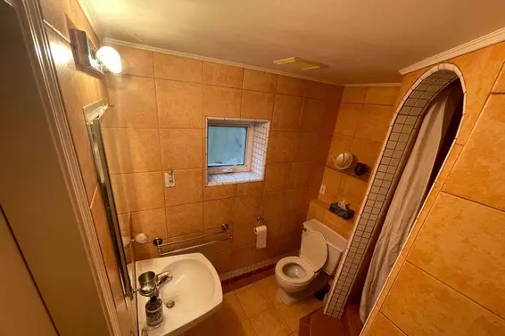 5692 Marine Drive, West Vancouver For Sale - image 20