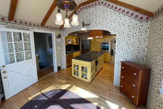 5692 Marine Drive, West Vancouver For Sale - image 9