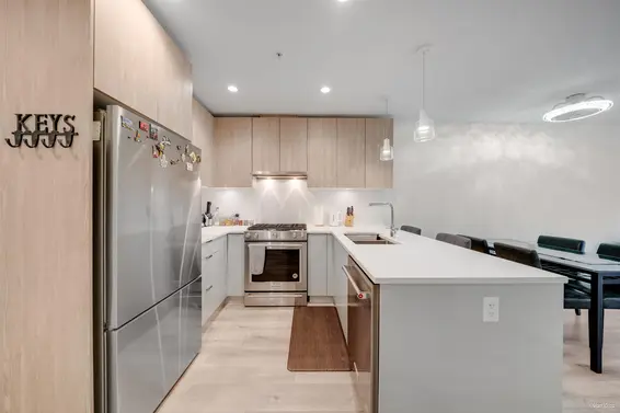 207 128 East 8th Street, North Vancouver For Sale - image 2