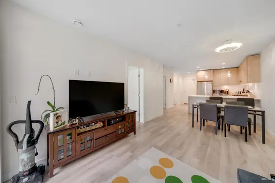 207 128 East 8th Street, North Vancouver For Sale - image 9