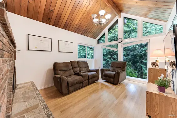 4540 Mountain Highway, North Vancouver For Sale - image 15
