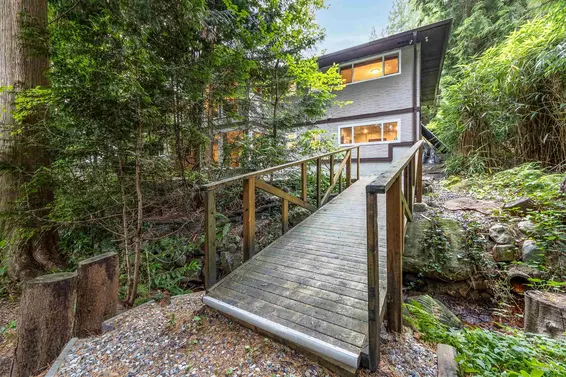 4540 Mountain Highway, North Vancouver For Sale - image 37