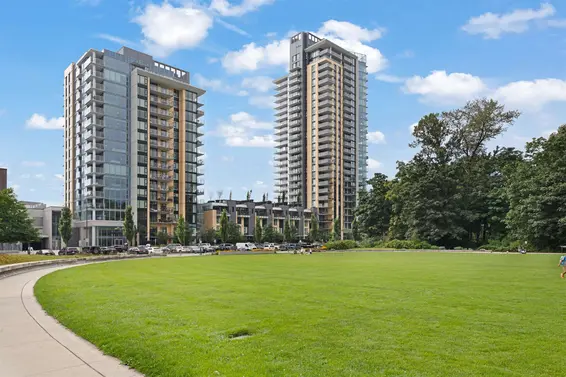 1604 1471 Hunter Street, North Vancouver For Sale - image 1