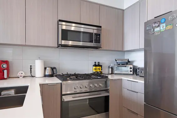 1604 1471 Hunter Street, North Vancouver For Sale - image 7