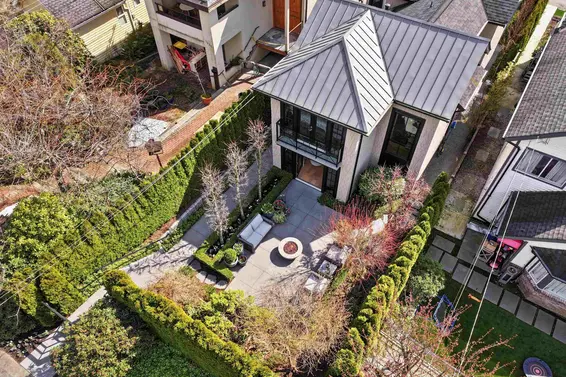 1230 Esquimalt Avenue, West Vancouver For Sale - image 1