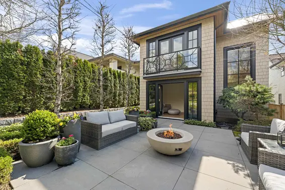 1230 Esquimalt Avenue, West Vancouver For Sale - image 2