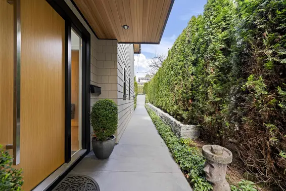 1230 Esquimalt Avenue, West Vancouver For Sale - image 7