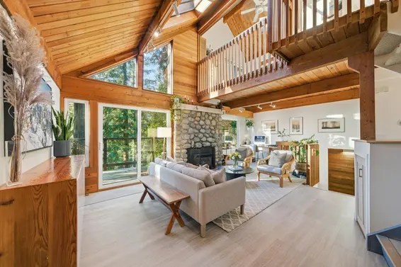 1616 Roxbury Road, North Vancouver For Sale - image 2