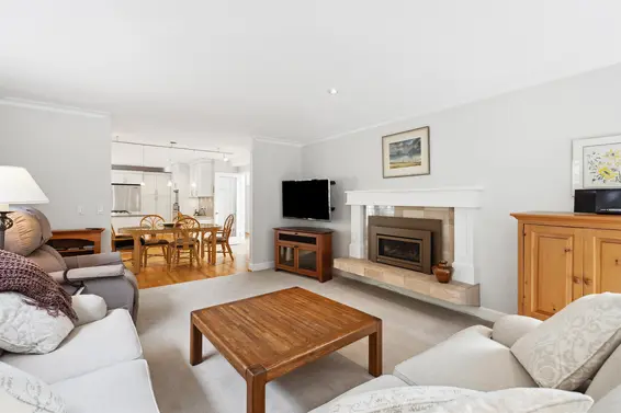 4881 Meadfeild Road, West Vancouver For Sale - image 10