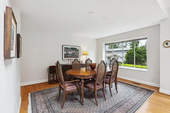 4881 Meadfeild Road, West Vancouver For Sale - image 25