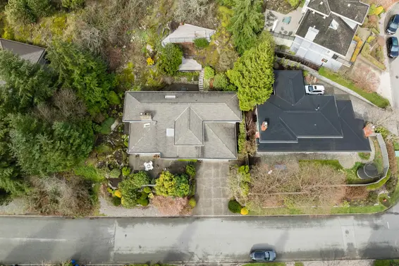 4881 Meadfeild Road, West Vancouver For Sale - image 37