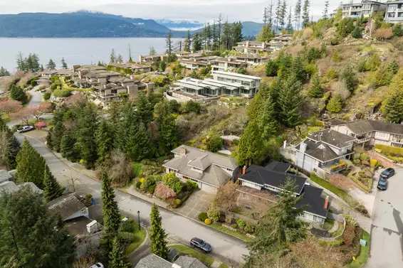 4881 Meadfeild Road, West Vancouver For Sale - image 38