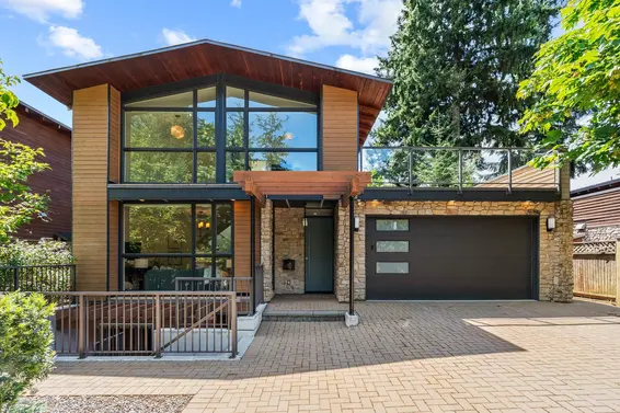 6528 Marine Drive, West Vancouver