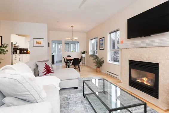 308 1283 Parkgate Avenue, North Vancouver