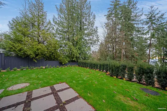 4437 Piccadilly North, West Vancouver For Sale - image 11