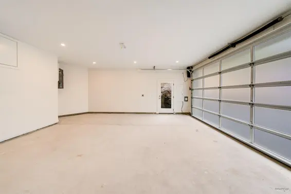 4437 Piccadilly North, West Vancouver For Sale - image 25