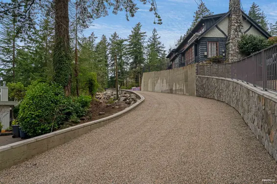 4437 Piccadilly North, West Vancouver For Sale - image 6