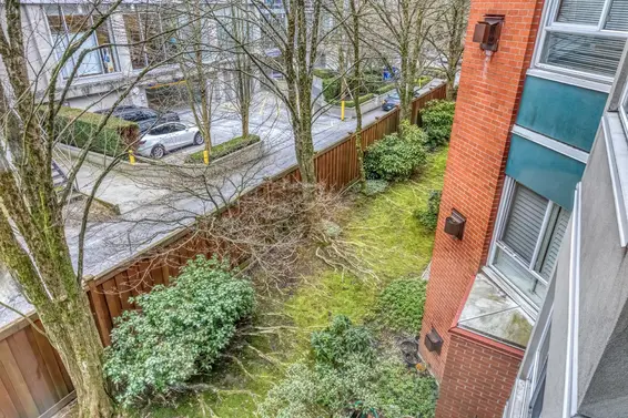 311 128 West 8th Street, North Vancouver For Sale - image 18