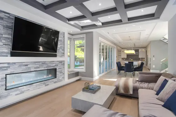 4090 Sunnycrest Drive, North Vancouver For Sale - image 7