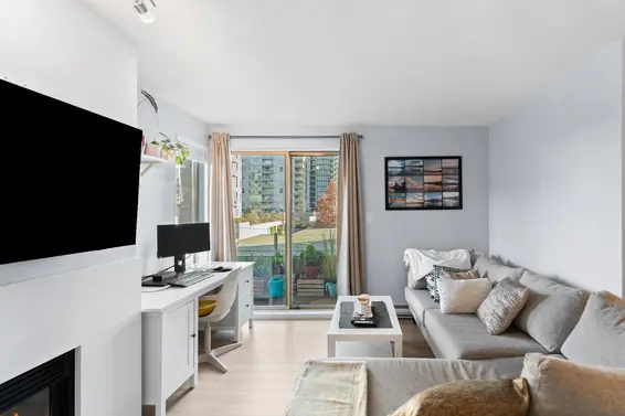 304 137 West 17th Street, North Vancouver For Sale - image 11