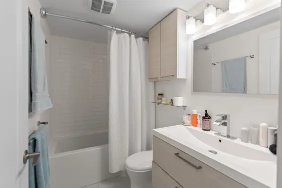 304 137 West 17th Street, North Vancouver For Sale - image 13